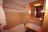 _lv_images__lot_0001040208_03_19003818