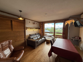 _lv_images__lot_0001450206_01_19050284